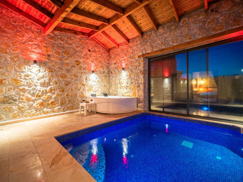  gece  -  Kasım
  | Kalkan Akbel’de Jakuzili ve Isıtmalı Havuzlu Muhafazakar Kiralık Villa | 4 Kişilik Tatil